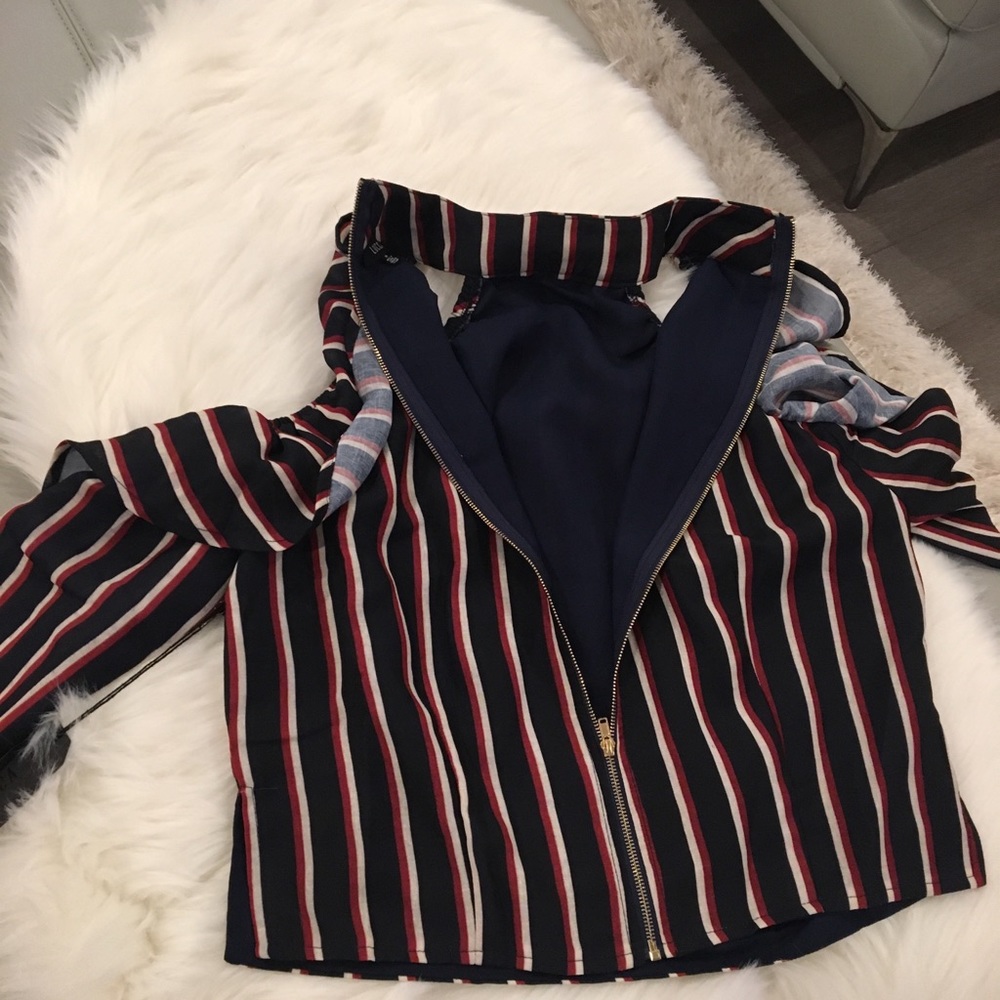 MIA COLD SHOULDER TOP | RWB STRIPE - Picture 7 of 8